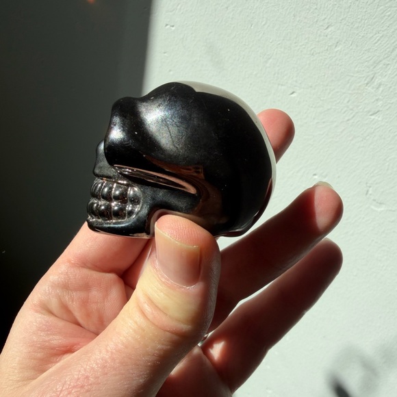 Metallic skull - Picture 4 of 4